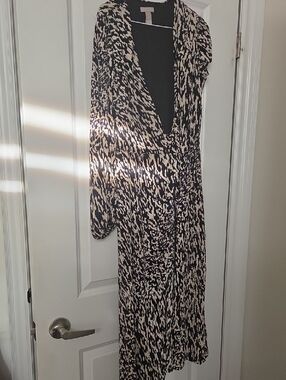h&m black and cream dress H&M